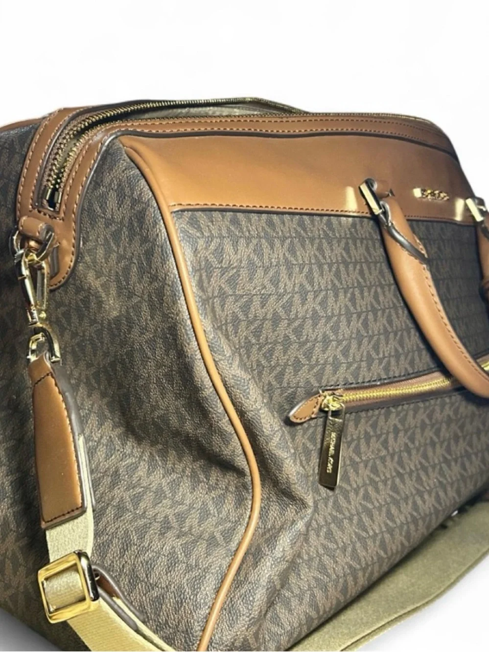 Michael Kors Weekender large duffel with Tan Trim